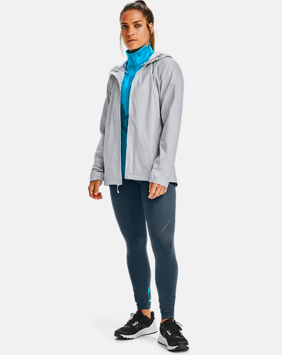 a model wearing the jacket in gray