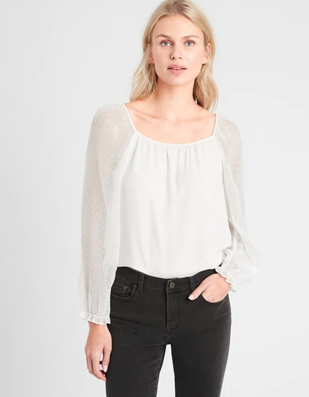 The dot puff-sleeve top in off-white