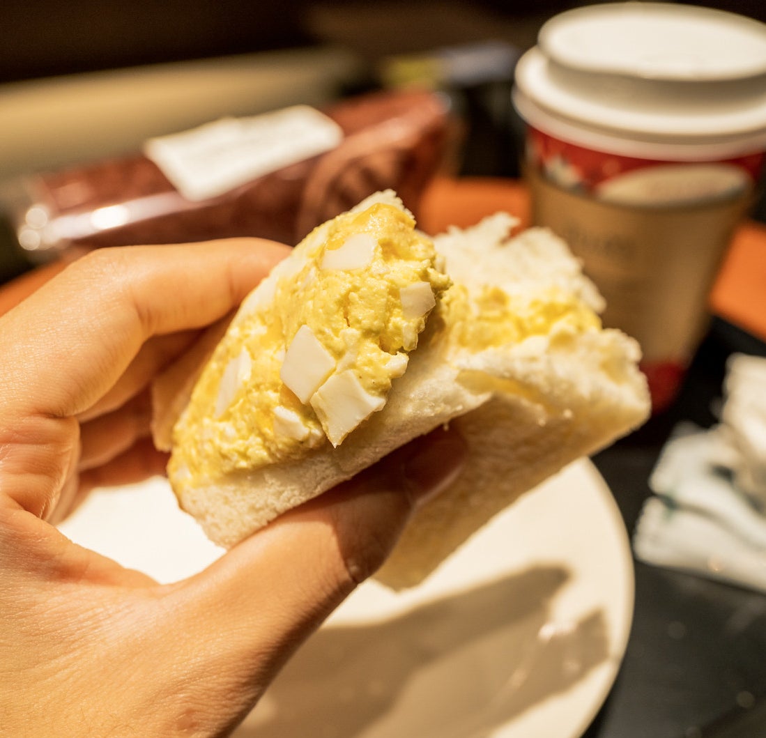 Tully's Coffee(タリーズコーヒー)のおすすめメニュー「たっぷりタマゴサンド」たまごのボリュームがすごくて美味しい