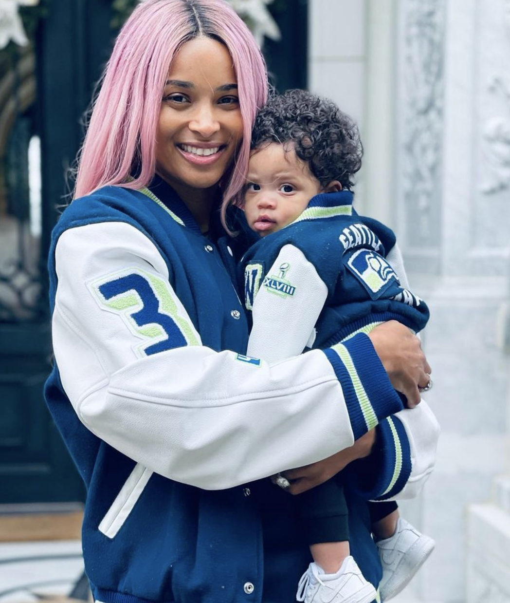 CIARA AND KIDS CHEER ON RUSSELL WILSON AT SEAHAWKS' SEASON-OPENING GAME