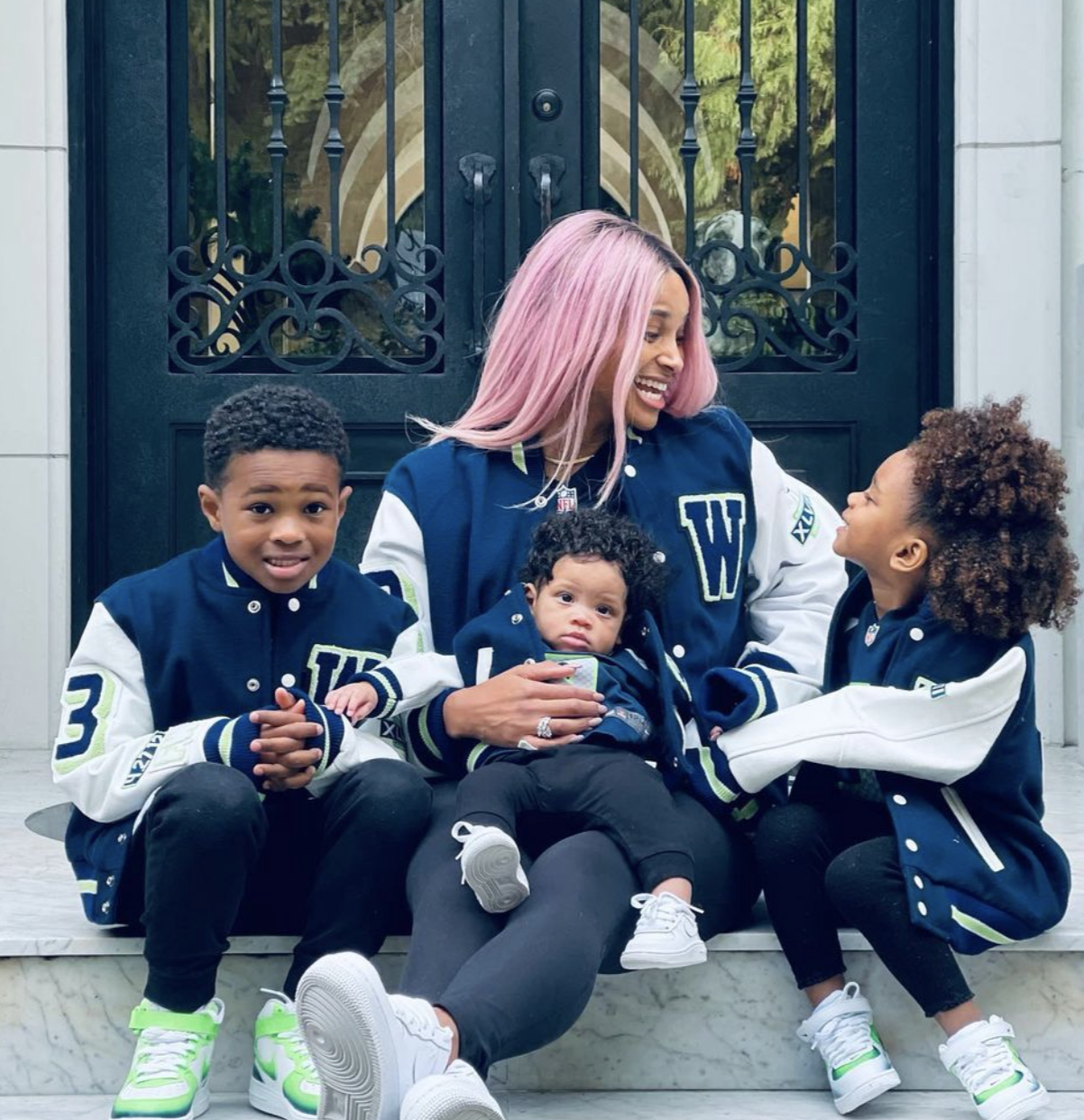 CIARA AND KIDS CHEER ON RUSSELL WILSON AT SEAHAWKS' SEASON-OPENING GAME