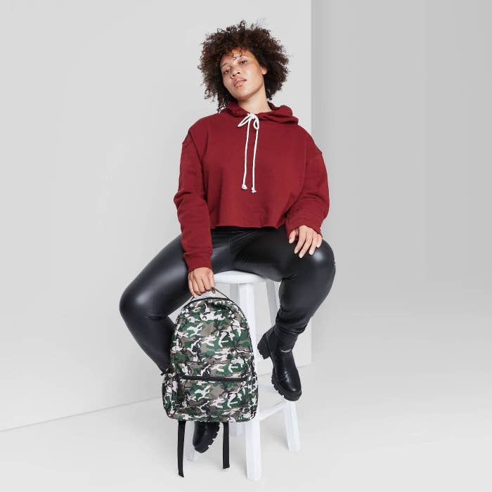 Model wearing the leggings