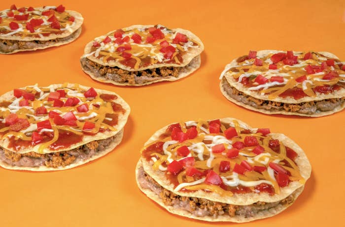 Taco Bell&#x27;s Mexican pizza