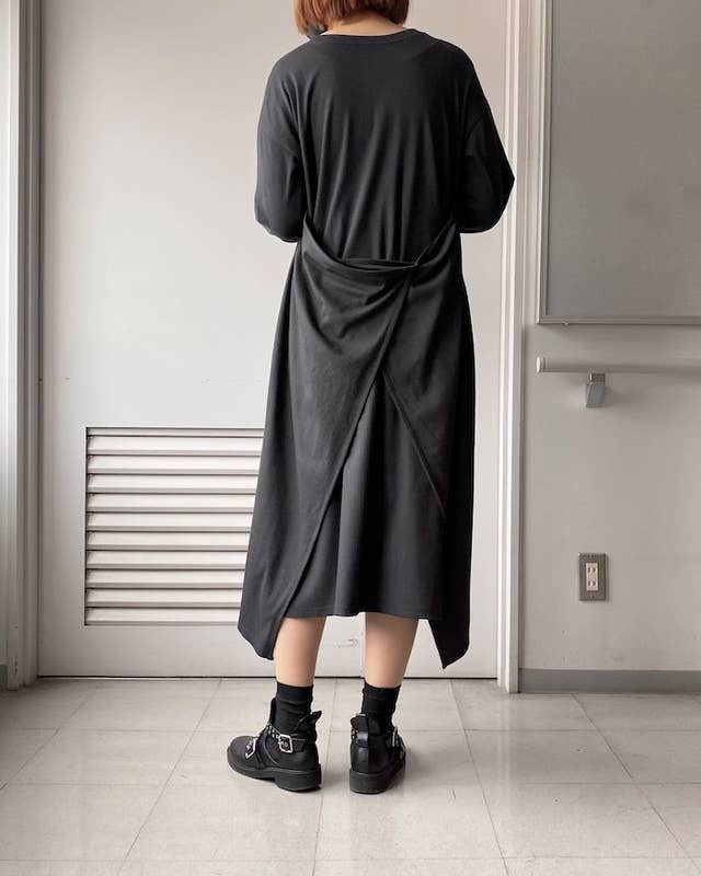 プチプラに見えないオシャレさ Guの 2wayワンピース 個性的なデザインが素敵です