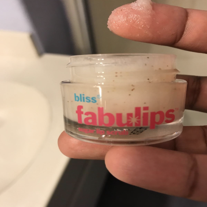 fabulips scrub