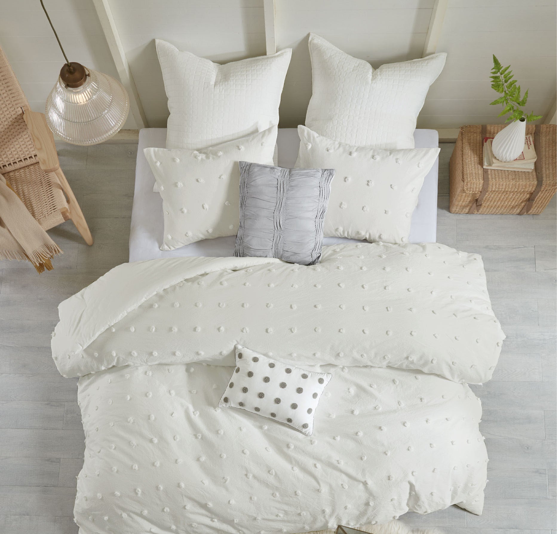 The 7-piece comforter set