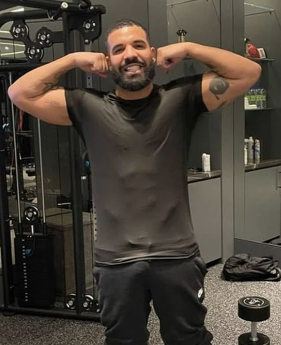 Drake flexing