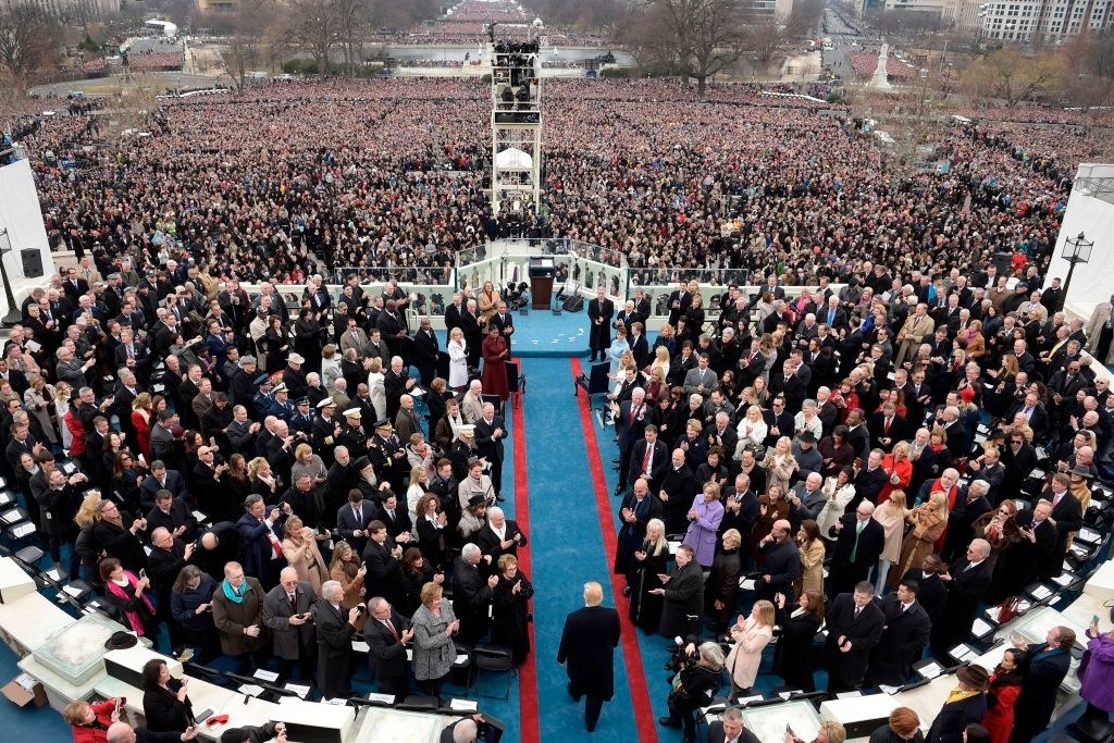 Trump surrounded by a non-socially distanced crowd before Covid-19 hit