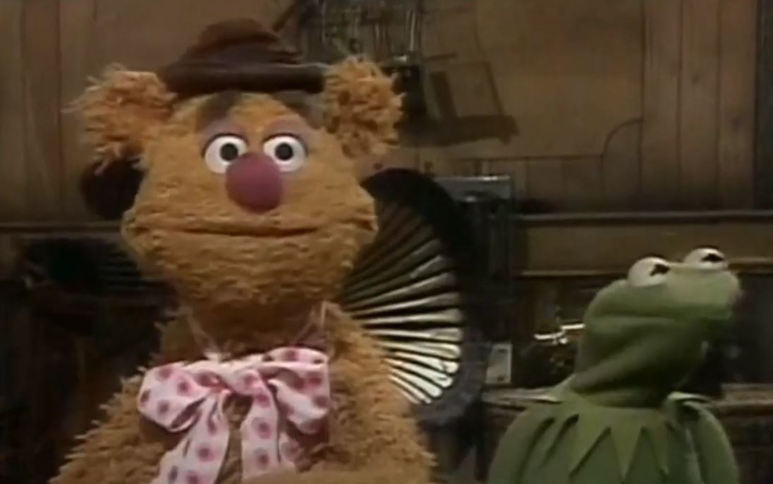 Fozzie disappoints Kermit