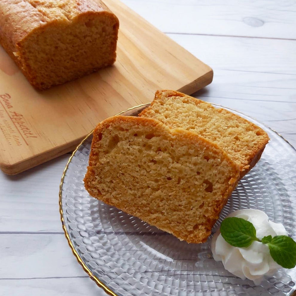 材料4つ プリンで作れるカラメル風味のパウンドケーキ