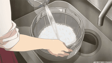 Gif from anime where a character rinsing some rice