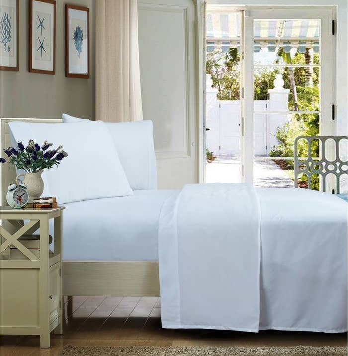 The wrinkle-resistant microfiber sheet in arctic white