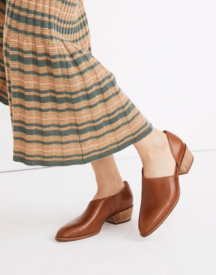 Trary Mules for Women Flats Comfortable, Bow Pointed Toe Womens Mules, Flats Mules Shoes for Women, Cute Mule Women's Mules & Clogs, Slip on Womens