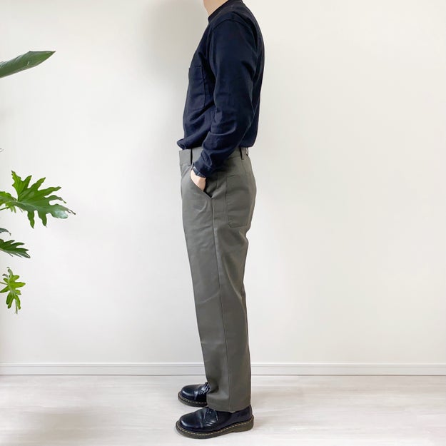 ユニクロuのメンズ新作がすごい ワークパンツ なのに上品 足が長く見えるんです Buzzfeed Japan Uniqlo Uの新作 いろいろ買ったけど中でも ｄメニューニュース Nttドコモ