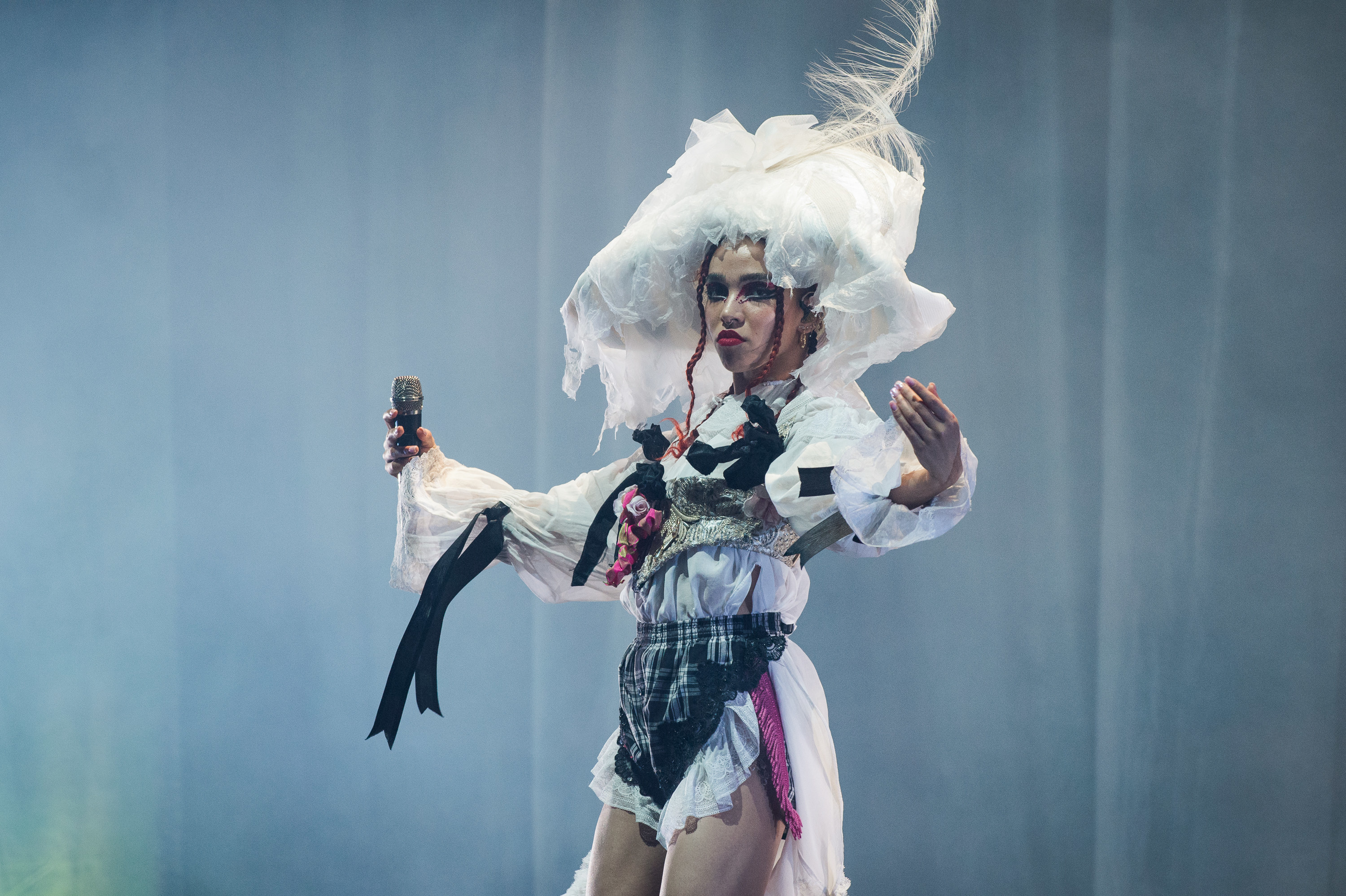 FKA Twigs performs at Salle Pleyel on December 1, 2019 in Paris, France