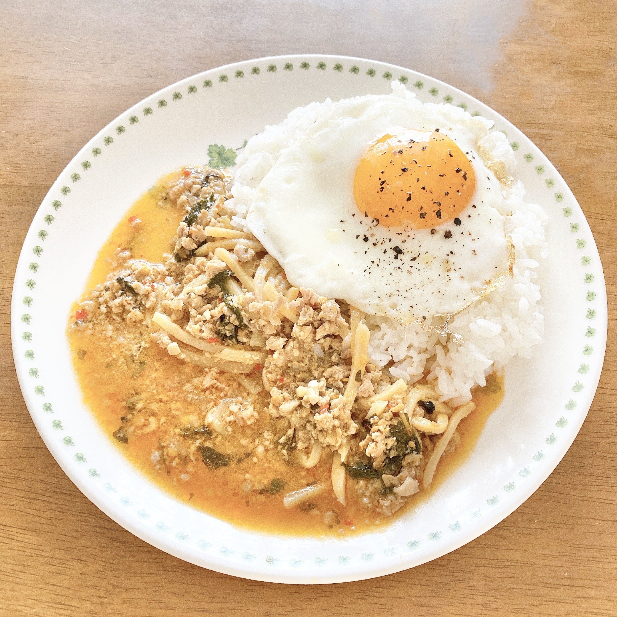 KALDI（カルディ）のおすすめフード、Soot Thaiの「鶏肉のバジルチリ炒め（バジルチリチキン ガパオ）」