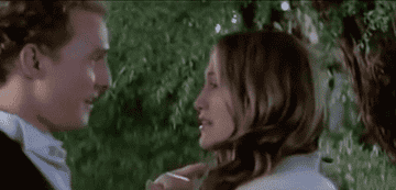 Matthew McConaughey and Jennifer Lopez embracing in The Wedding Planner
