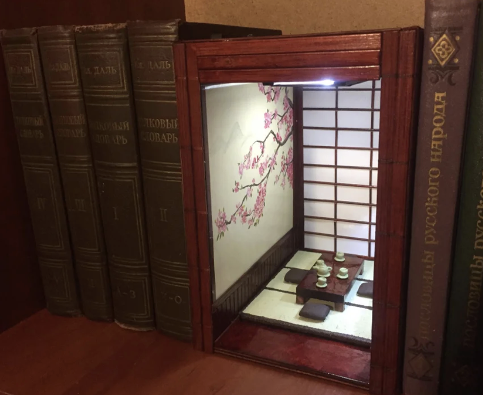 CUTEBEE DIY Book Nook Kit (Under the Sakura Tree)