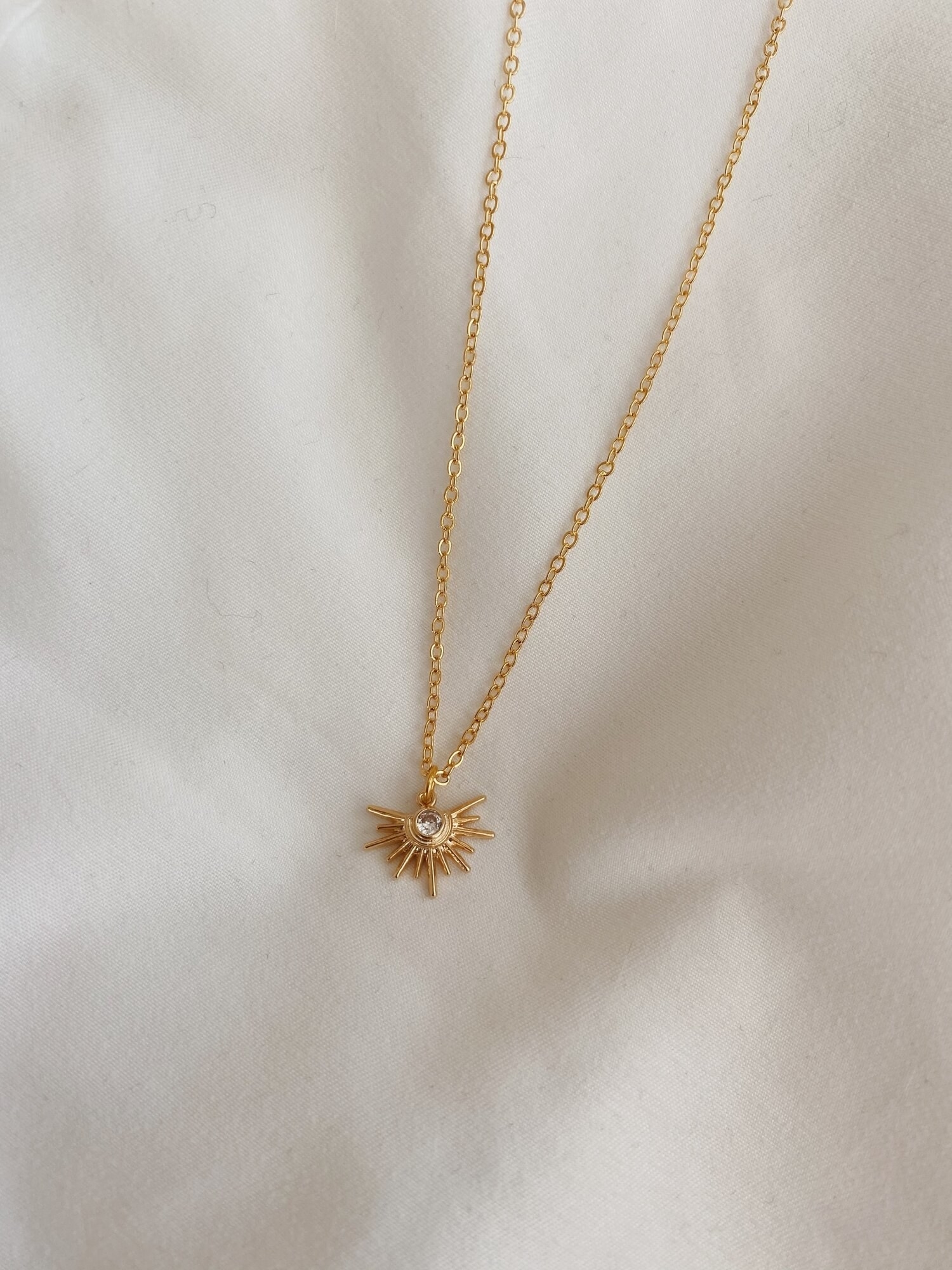 starstruck gold necklace