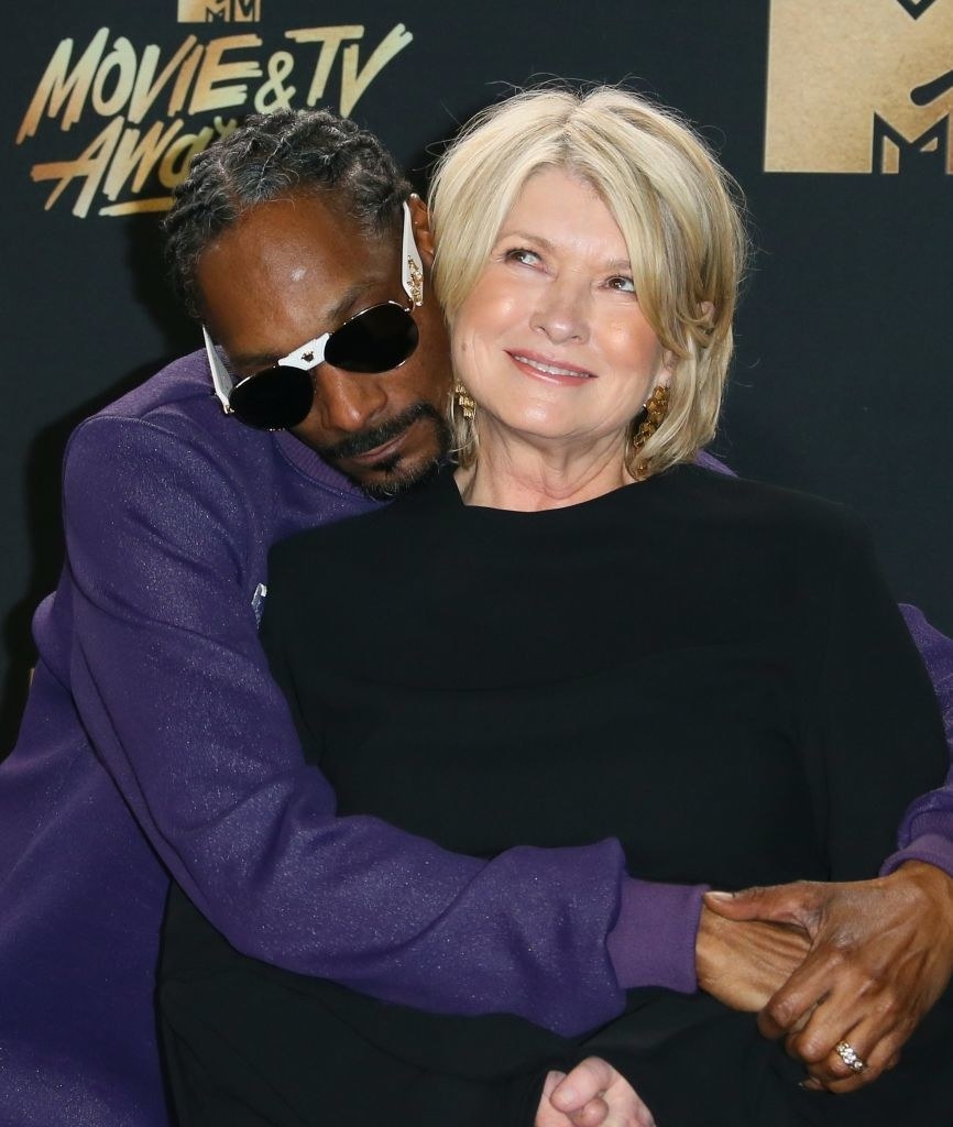 Snoop Dogg and Martha Stewart happily posing together at the 2017 MTV Movie &amp;amp; TV Awards