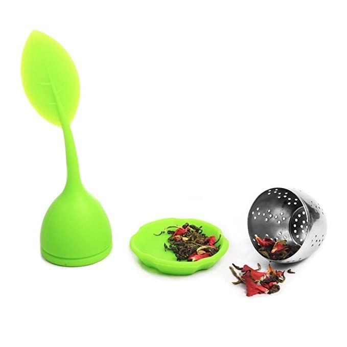 Green silicone tea infuser.