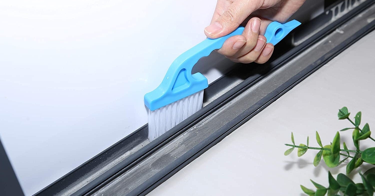 Adjustable 304 Stainless Steel Handle Cleaning Brush Door Window Scour Brush Bathtub Bath Shower Bristle Brushes, Blue