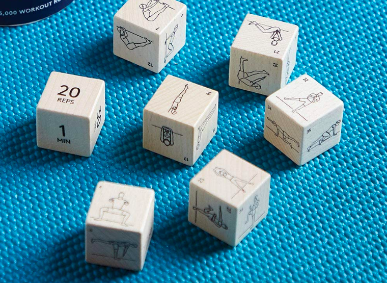 Several die with different positions and repetition times displayed 