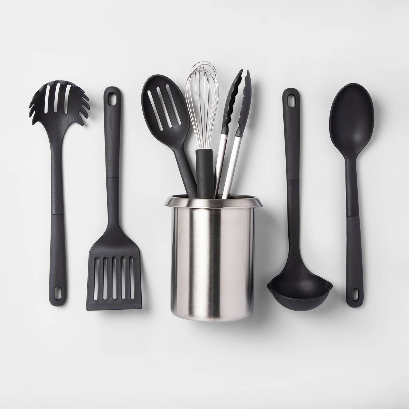 A set of 8 cooking tools