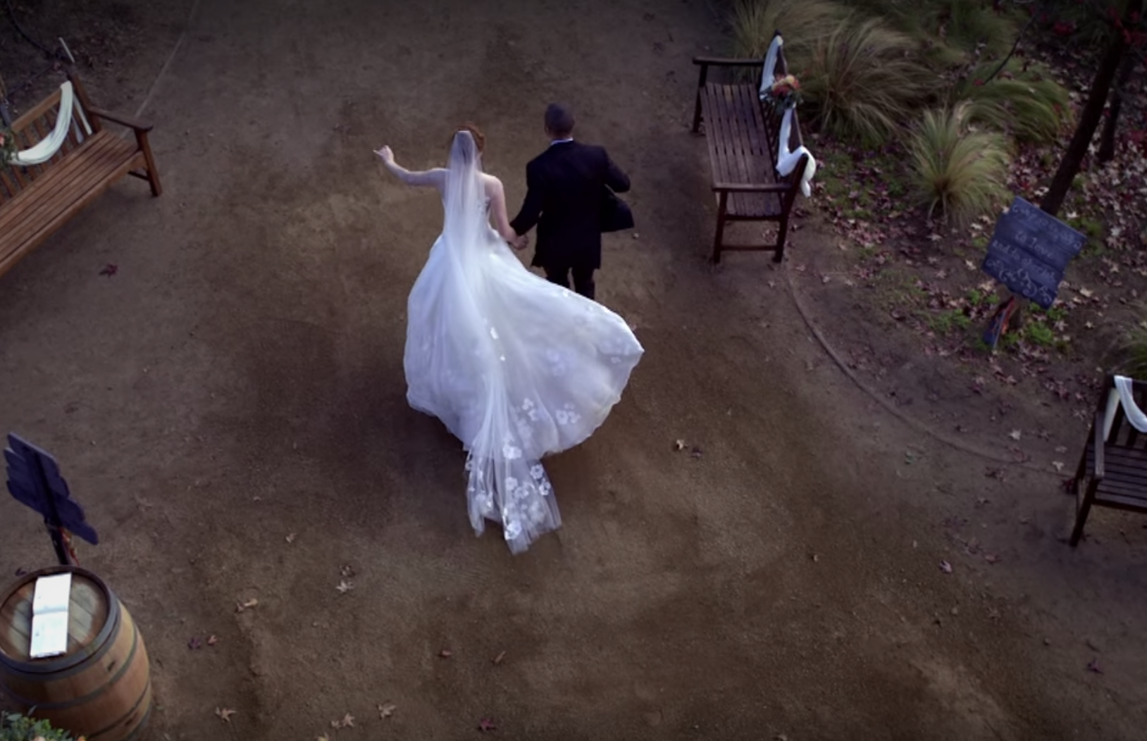 April runs away with Jackson at her wedding to Matthew in Grey&#x27;s Anatomy