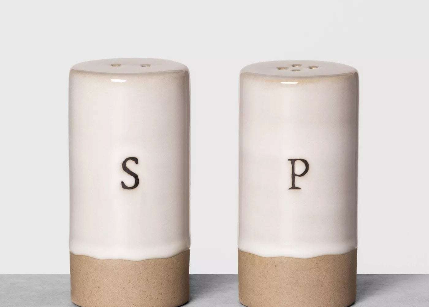 the cream shakers with an &quot;s&quot; and &quot;p&quot; on them 