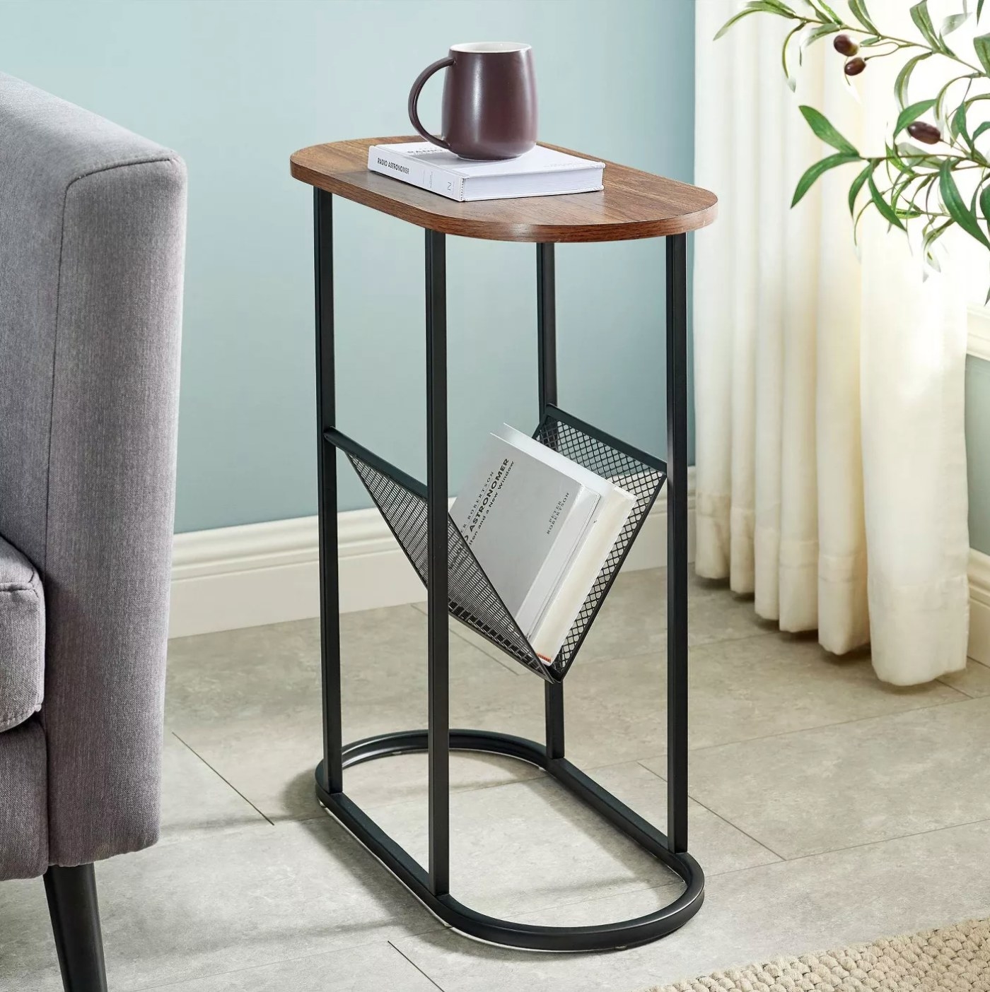 The accent end table