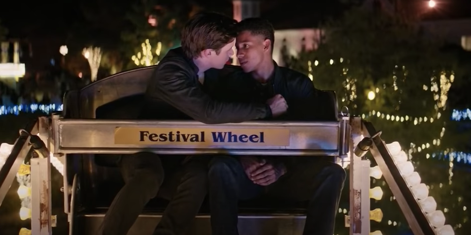 Simon and Bram kissing on the ferris wheel in &quot;Love, Simon&quot;