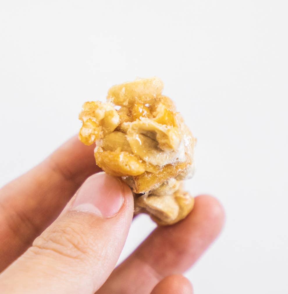 一度食べたら止まらなくなる 成城石井の 落花生つくね ザックザク食感がたまらない 一度食べたら止まらなくなる 成城石井の 落花生つくね ザックザク食感がたまらない