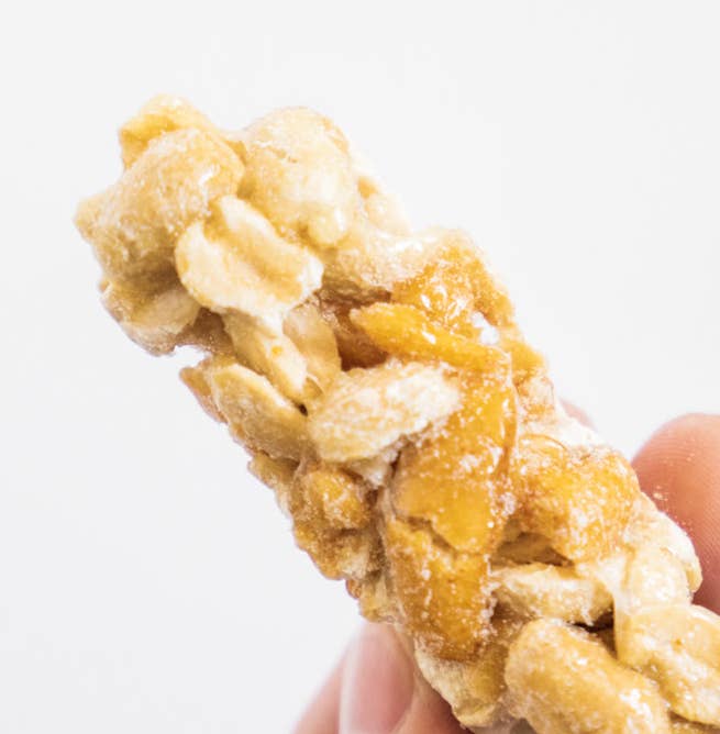 一度食べたら止まらなくなる 成城石井の 落花生つくね ザックザク食感がたまらない 一度食べたら止まらなくなる 成城石井の 落花生つくね ザックザク食感がたまらない