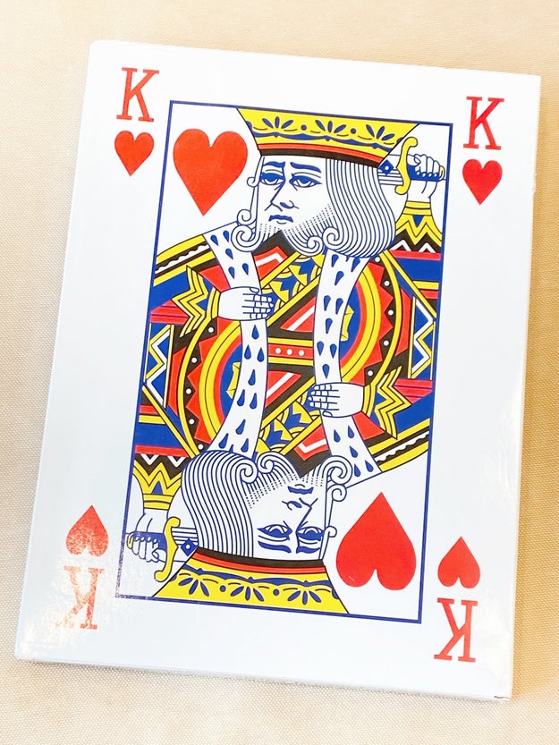 こんなのアリ フライングタイガーの トランプ が巨人対応サイズで焦る