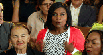 Mindy Kaling mouthing &quot;What the hell?&quot;