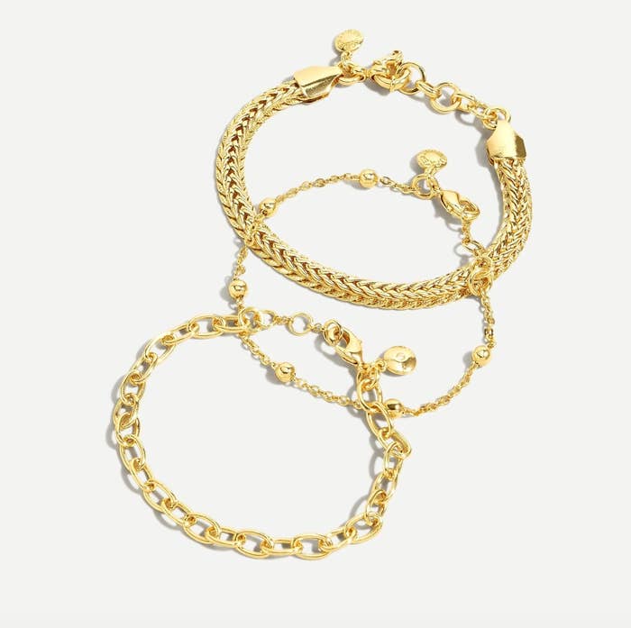 The gold chain bracelet set