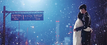 Lee Jong-suk and Bae Suzy hug in a snowstorm