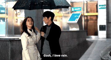 Moon Chae-won hugs Lee Joon-gi and says &quot;Gosh, I love the rain&quot;