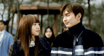 Yoo Seung-ho and Chae Soo-bin smile at each other 