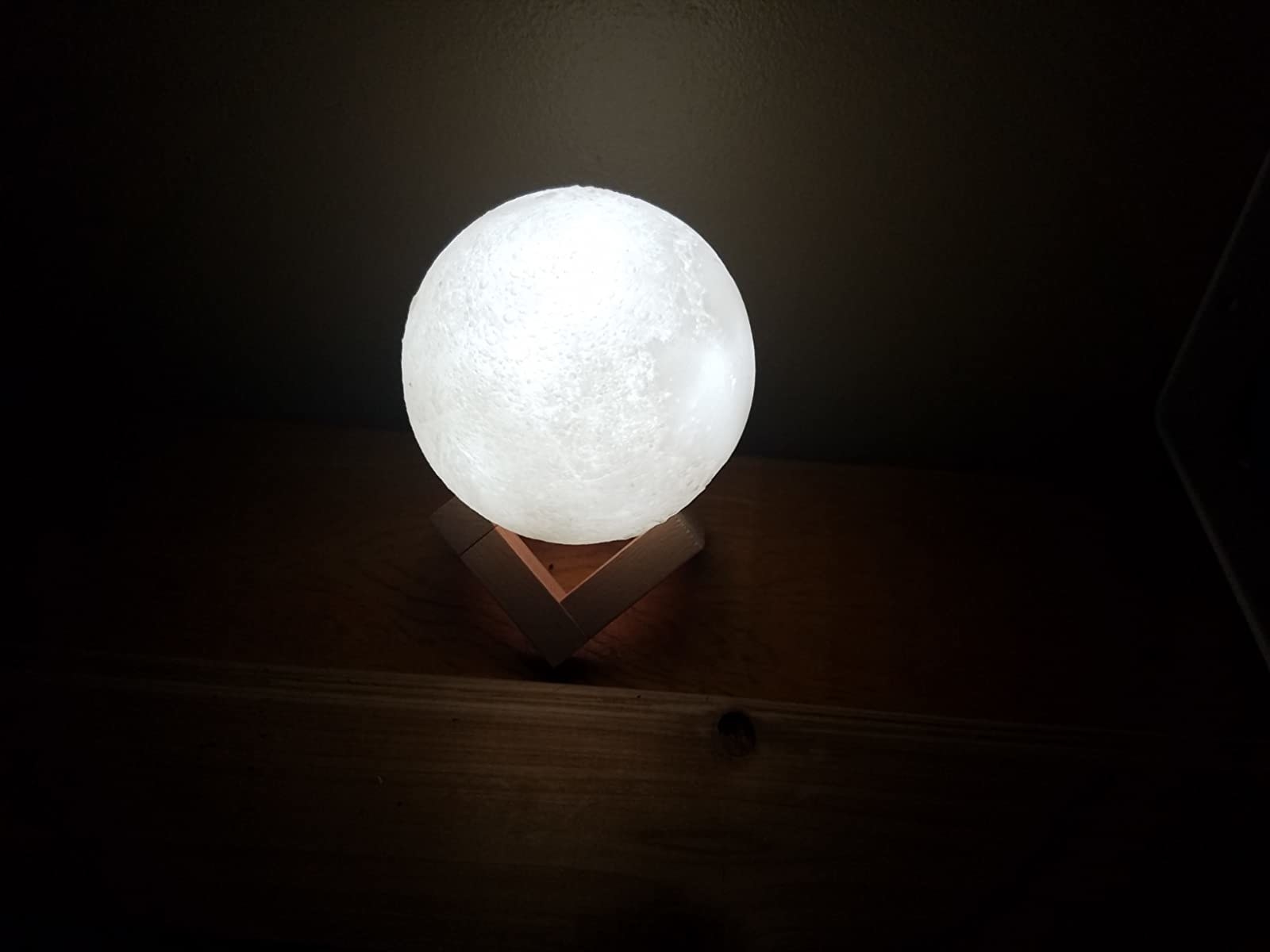 reviewer image of the moon lamp 
