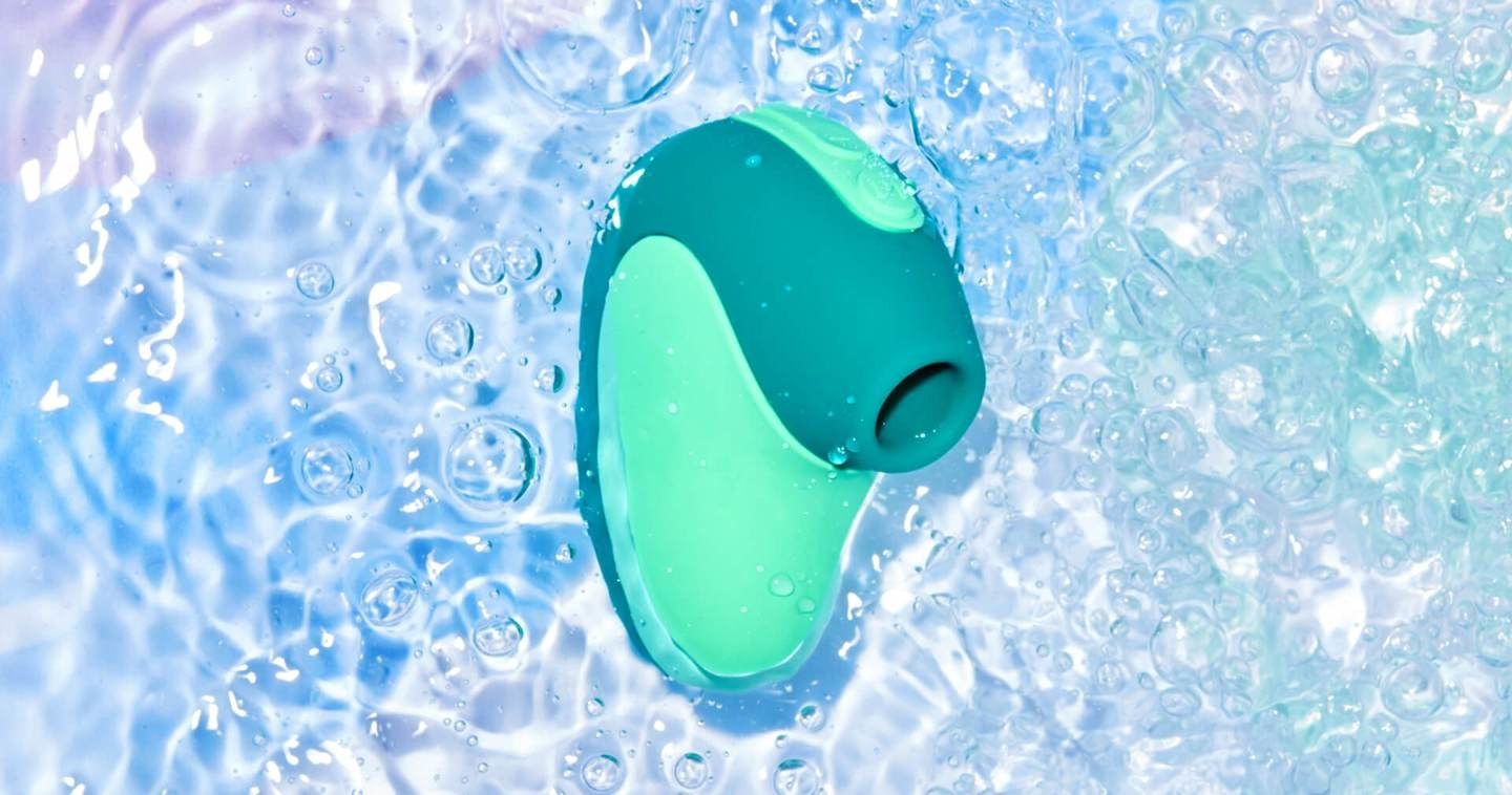 the green toy in water
