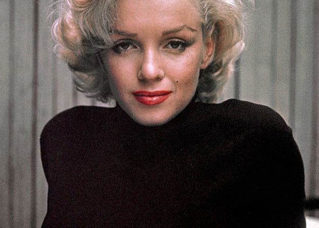 curly blonde bob