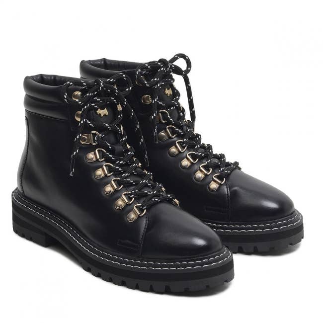 the lace-up boots in black
