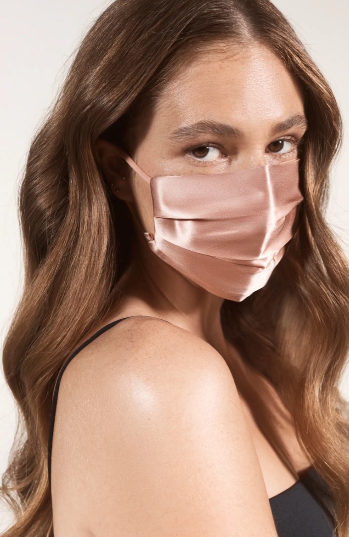 The Slip silk face mask in rosegold