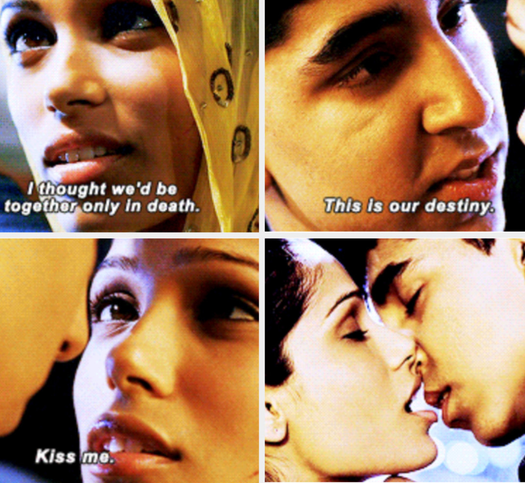 Jamal and Latika kissing at the end of &quot;Slumdog Millionaire&quot;