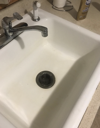 the same sink now completely clean 