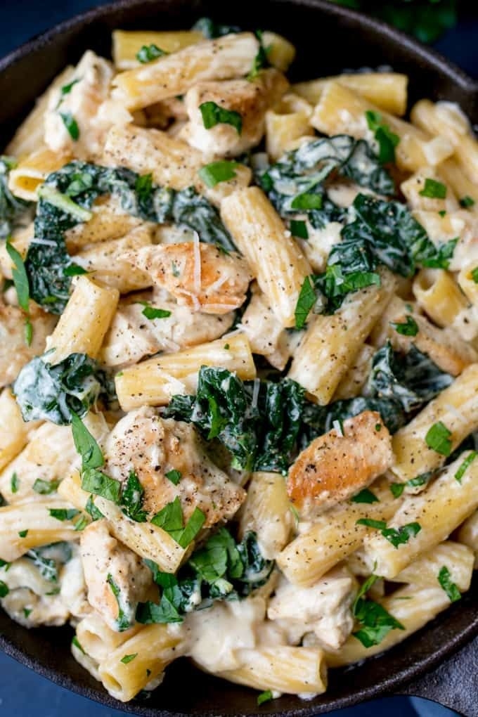 One-Pot Rigatoni With Chicken and Kale