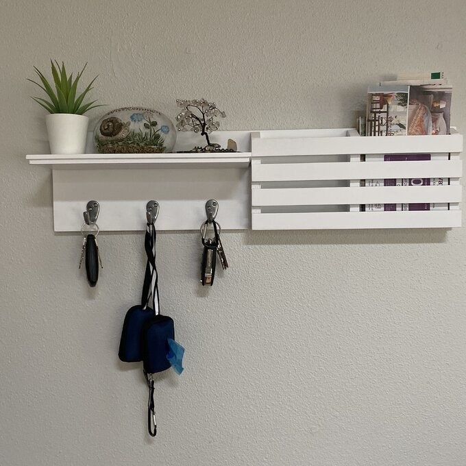 Review photo of the white wall organizer