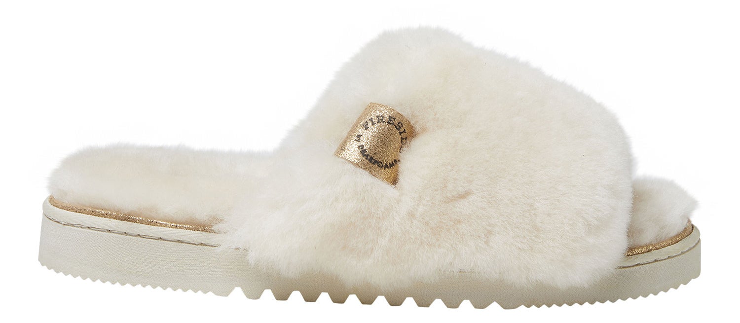 the slippers in white with white fur 